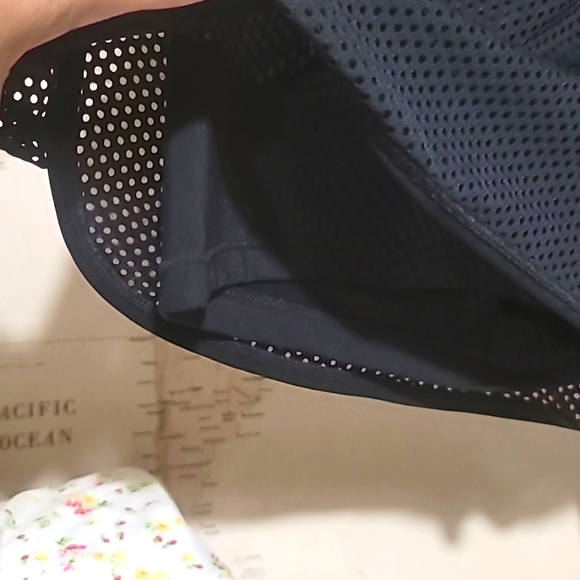 Ivy Park black workout Shorts - Picture 4 of 8